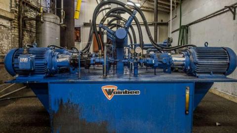 Green Tag Sale - piggie 2-1657.jpg