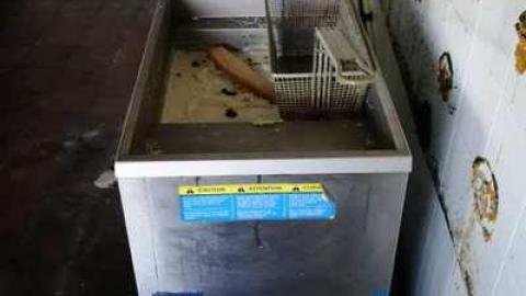 Interior Aug '14 - Yuppies-Burger7.jpg