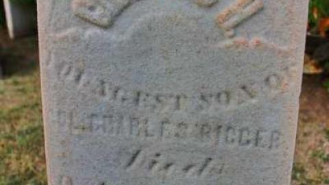 Munn's the Word - Munns-Cemetery14.jpg