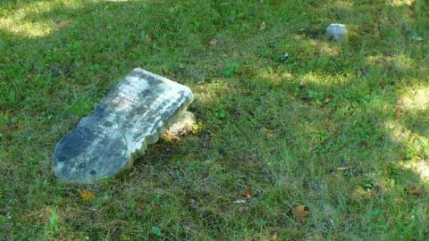 Hilyer's - Hilyers-Cemetery2.jpg