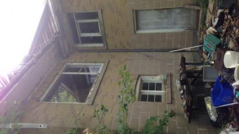 Weird house - fiimage.jpg