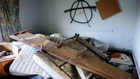 Sept '14 - Stop-50-Truck-Stop114.jpg