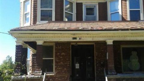 The Lonely Snowman - The-Snowmans-House8.jpg