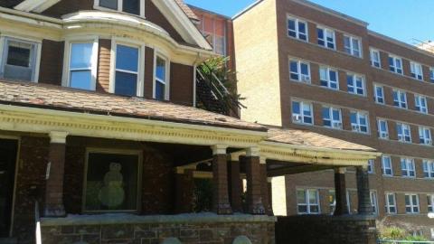 The Lonely Snowman - The-Snowmans-House22.jpg