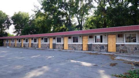 Sept '14 - The-Pines-Motel15.jpg