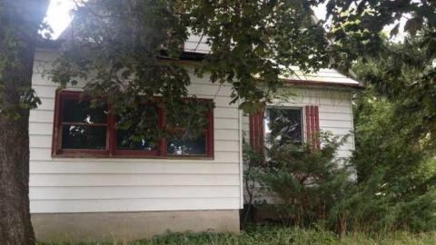 Oxford Corner House - Norwich, Ontario