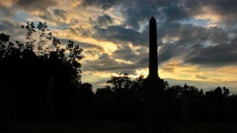 In Train Sight - Campbellville-Burying-Ground9.jpg