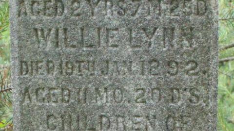 In Train Sight - Campbellville-Burying-Ground16.jpg