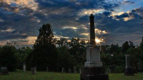 In Train Sight - Campbellville-Burying-Ground25.jpg