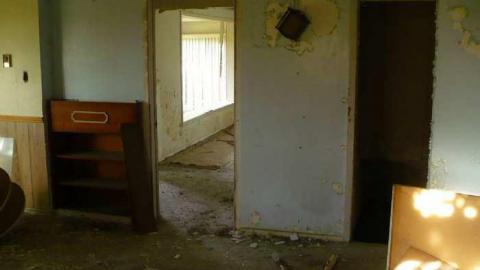 Dumpy Place - Kawartha-Downs-Speedway-House82.jpg