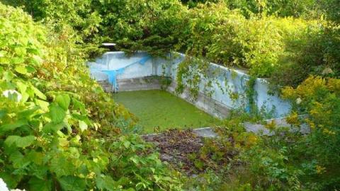 Dumpy Place - Kawartha-Downs-Speedway-House123.jpg