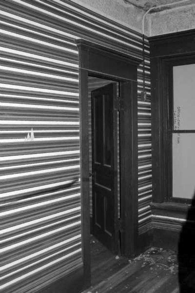 Cockshutt Building photo 2