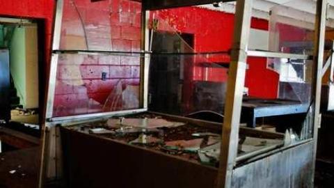 Sept2014 - Mustang-Drivein77.jpg