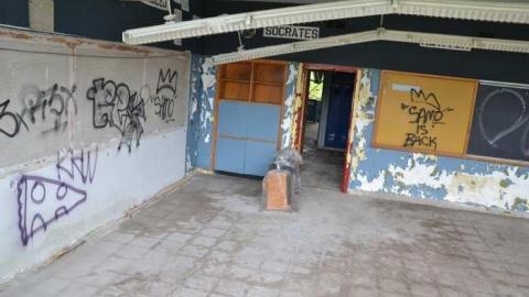 First Visit - August 2014 - Alderwood-Collegiate-Institute83.jpg