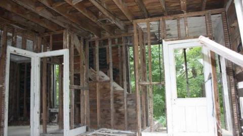 Abandoned Near Cressy - Old-Farmhouse7.jpg