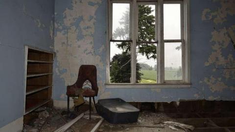 Aug 2014 - Skinned2.jpg