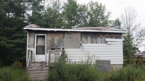 July 2014 - Green-Thumb--Black-Kitchen10.jpg