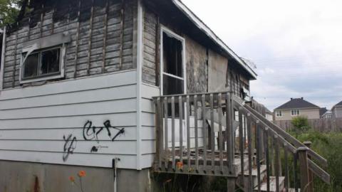 July 2014 - Green-Thumb--Black-Kitchen19.jpg