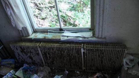 Teenage Wasteland - Across-The-River150.jpg