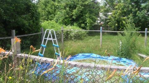 Two for the Show, or Plow photo 3