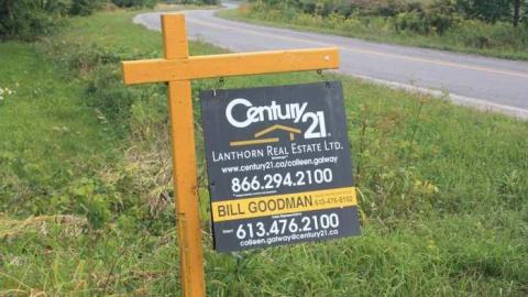 Abandoned Near Cressy - Old-Farmhouse28.jpg