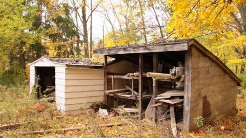 FALLing apart at the seams. - House-on-the-Hill15.jpg