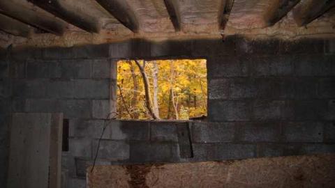 FALLing apart at the seams. - House-on-the-Hill17.jpg