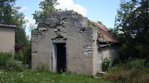 Sep 2014 - Hangmans-Church--Outbuilding23.jpg