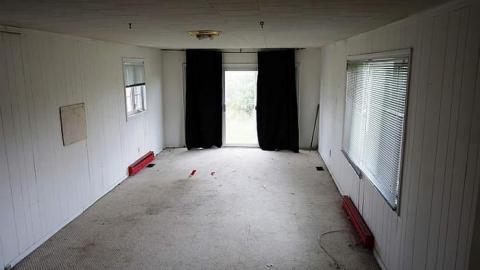 Eagle Has Crashed Landed - DSC06800.jpg