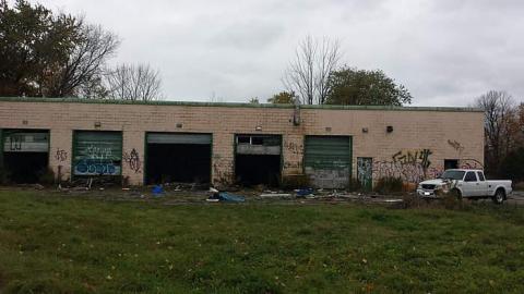 Garage Across from Camp 30 photo 3