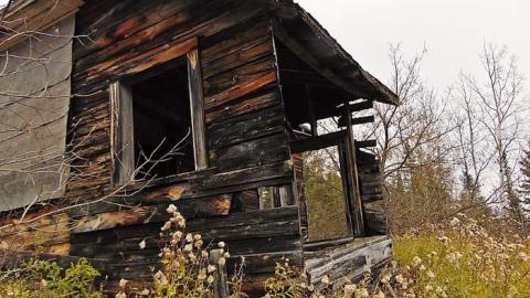 Collapsing Stubby House photo 2