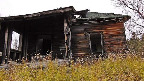 Collapsing Stubby House photo 5