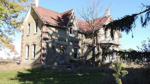 Eddie Farm House - DSCN5085_edited-1.jpg