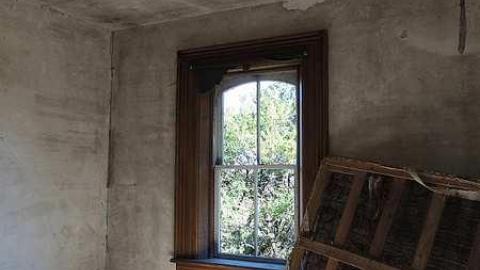 Eddie Farm House - DSCN5089_edited-1.jpg