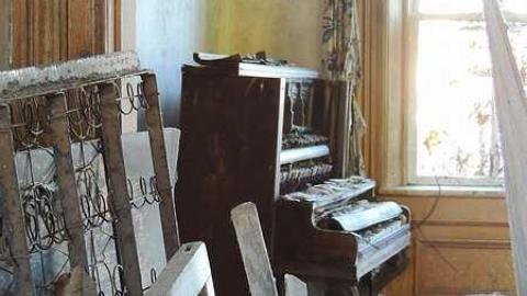 Eddie Farm House - DSCN5090_edited-1.jpg