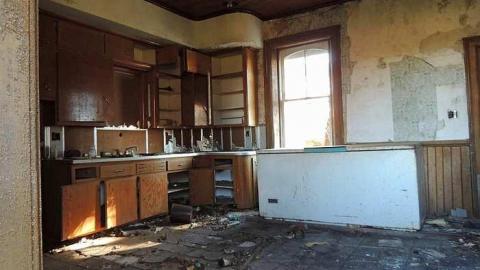 Eddie Farm House - DSCN5099_edited-1.jpg