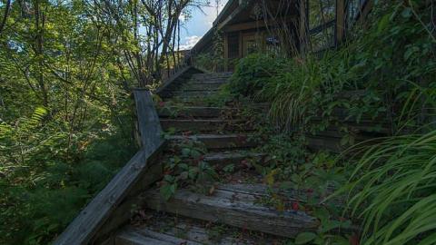 Decaying Ceative Atmosphere - 1.jpg