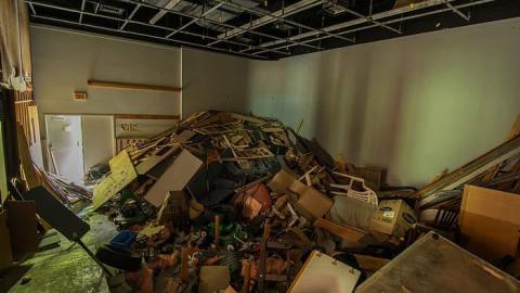 Decaying Ceative Atmosphere - 5.jpg