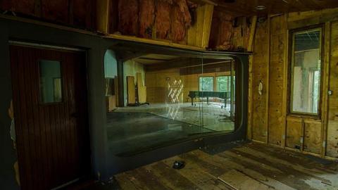 Decaying Ceative Atmosphere - 10.jpg