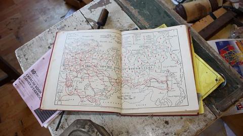 Nov 2014 - Burnt-Curry,-Hill4.jpg