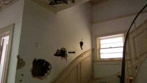 Abandoned Manor.  - Neglected-Manor4.jpg