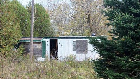 Nov 2011 - St.-Albert-Trailer-Park26.jpg