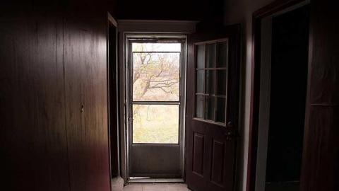 Hit me baby... - Lambeth-Country-Home150.jpg