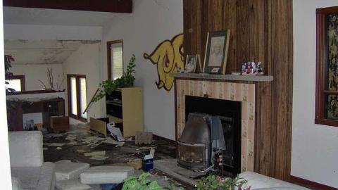 Summer 2014 - Abandoned-Cat-Lady-House347.jpg