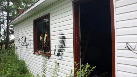 July 2014 - Green-Thumb--Black-Kitchen4.jpg