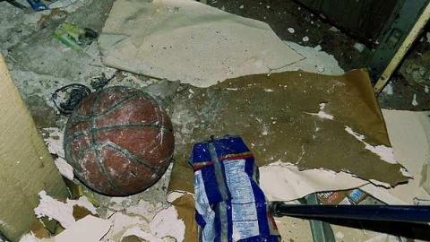 Trip #2 - Nov. 1/14 - derelict-house-upp-james-14-Hamilton-Ont-nov1-14.jpg