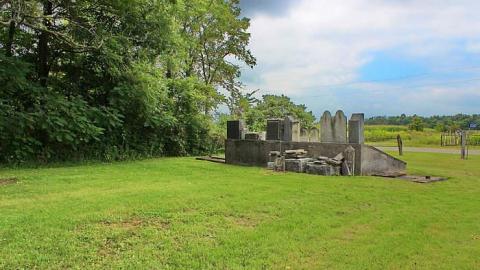 McCallumTammicoPhillips - Willey-Pioneer-Cemetery26.jpg