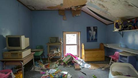 Funky Collapse photo 2