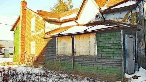 Red Green House - SAM_6422li.jpg