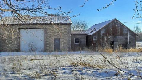 Red Green House - SAM_6427licolrep.jpg